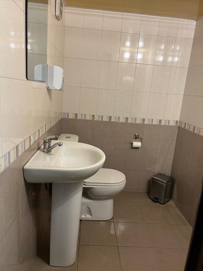 Enigma Hostel Yerevan Ngoại thất bức ảnh