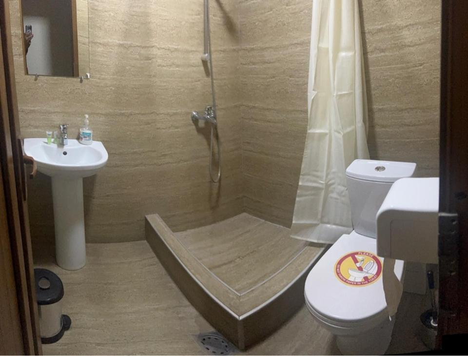 Enigma Hostel Yerevan Ngoại thất bức ảnh