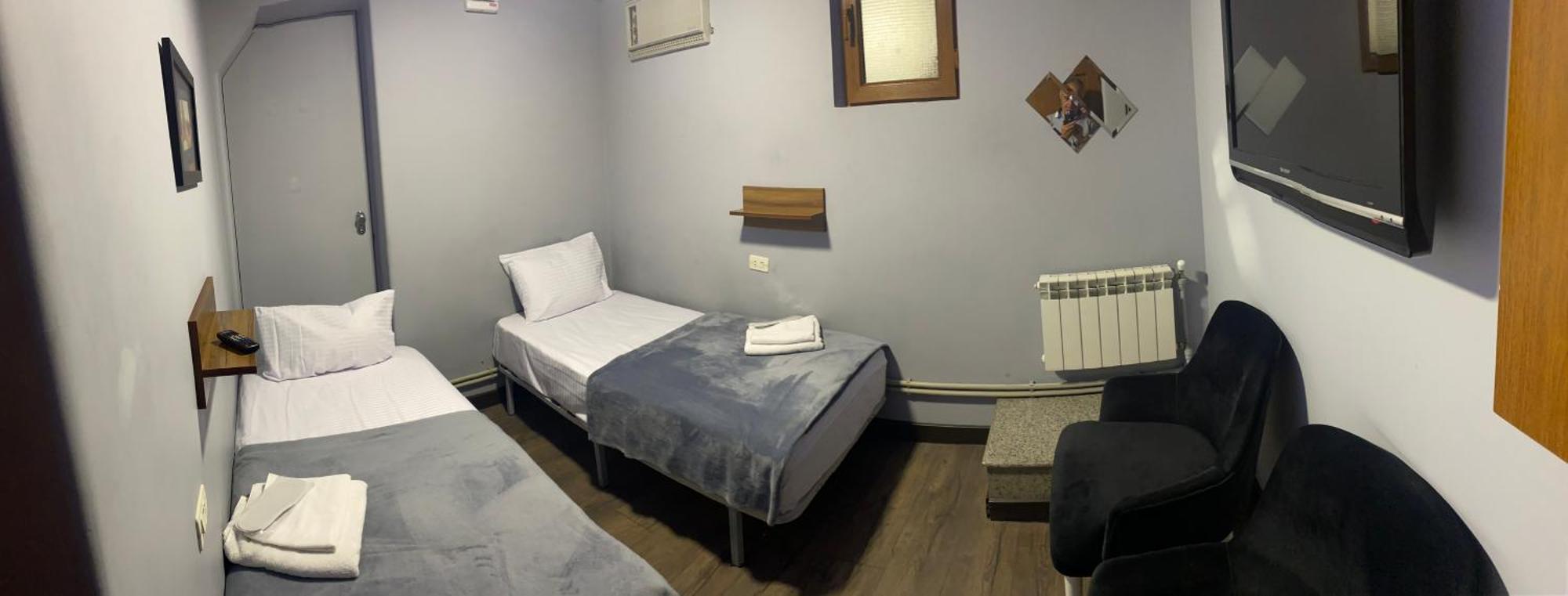 Enigma Hostel Yerevan Ngoại thất bức ảnh