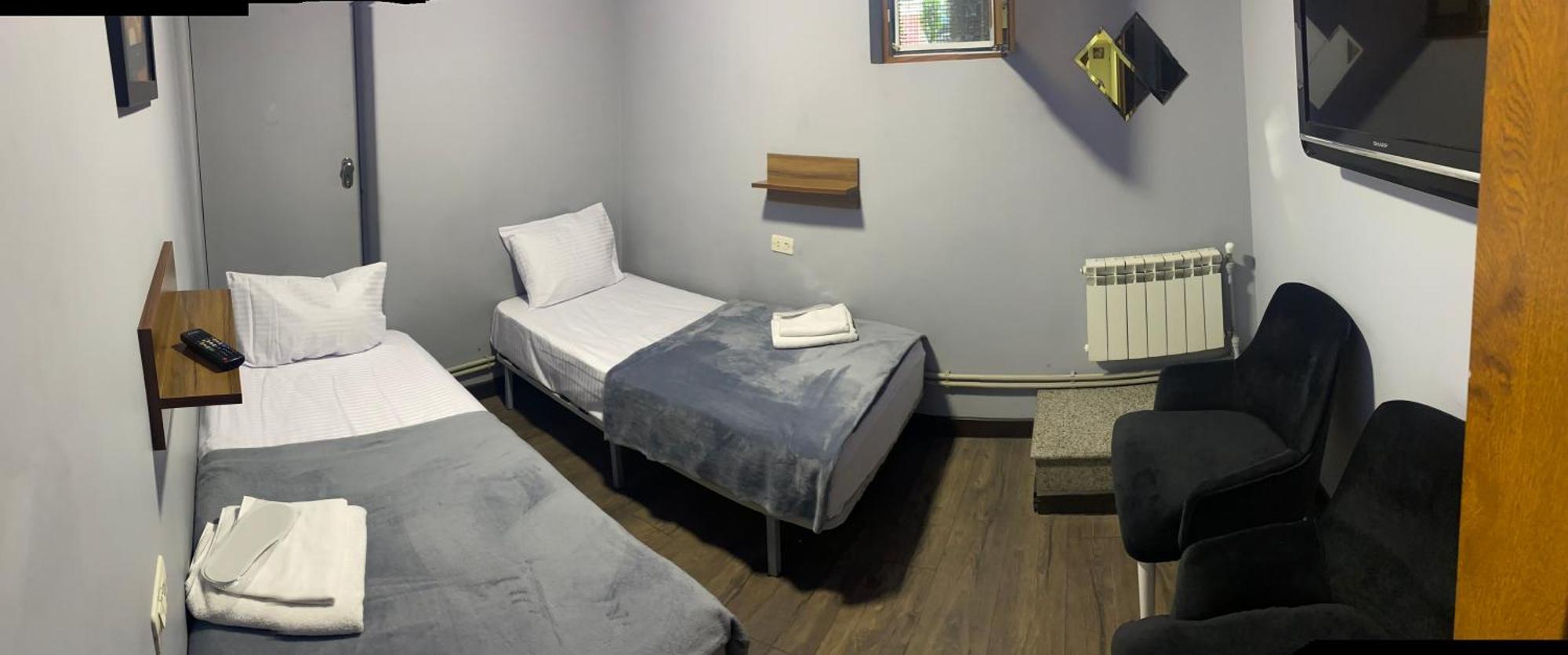 Enigma Hostel Yerevan Ngoại thất bức ảnh